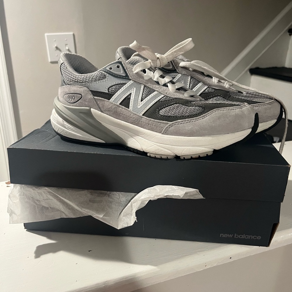 New Balance 990v5 Grey and white